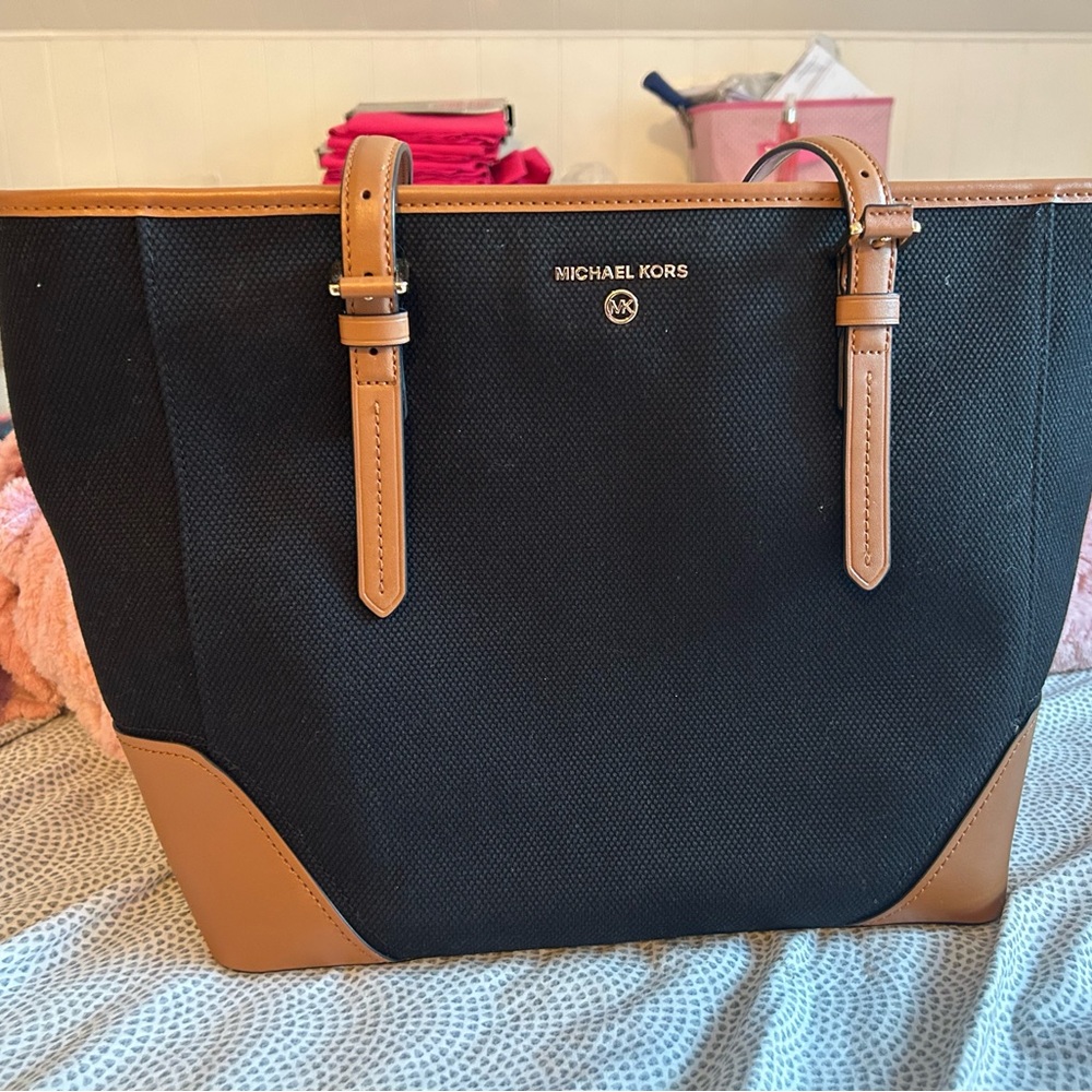 Brand new large, Michael Kors tote bag